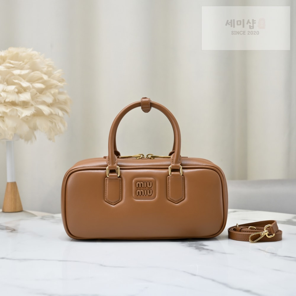 Miu Miu Miu Miu Arcadie Leather Large 레플리카 22번 이미지 - Bag | 세미샵 레플리카 사이트