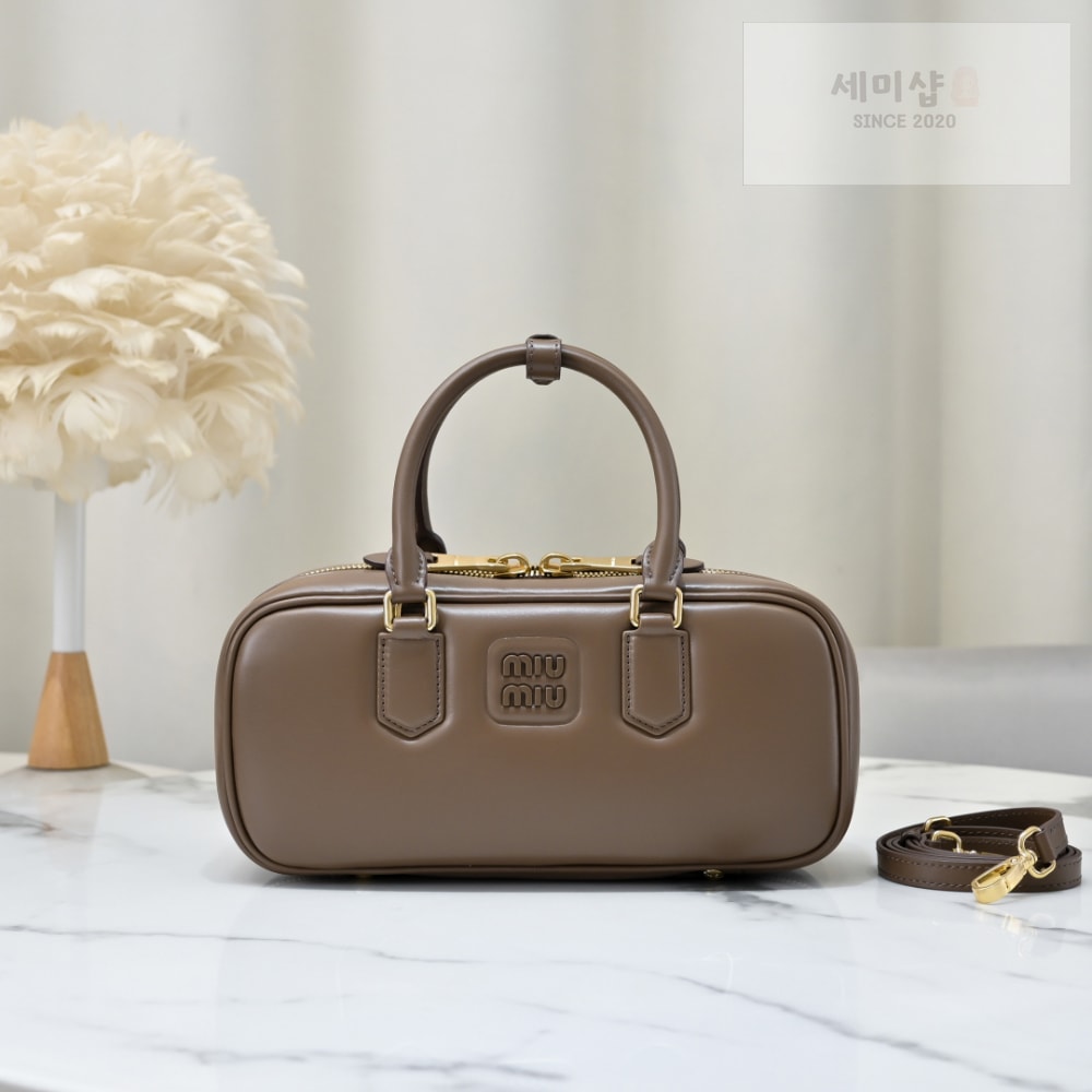 Miu Miu Miu Miu Arcadie Leather Large 레플리카 31번 이미지 - Bag | 세미샵 레플리카 사이트