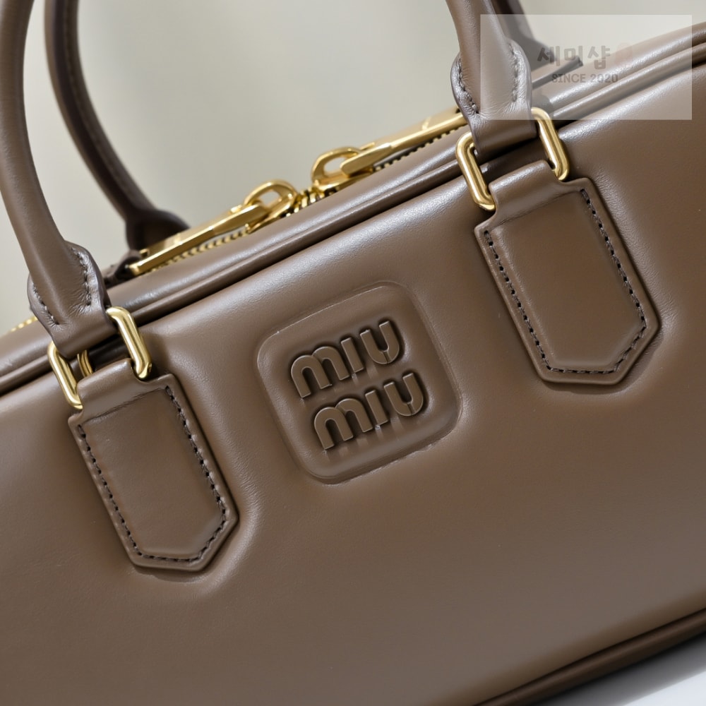 Miu Miu Miu Miu Arcadie Leather Large 레플리카 35번 이미지 - Bag | 세미샵 레플리카 사이트