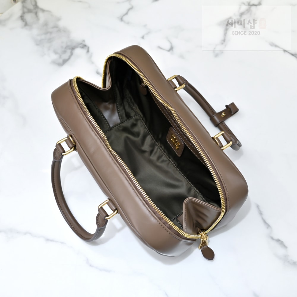 Miu Miu Miu Miu Arcadie Leather Large 레플리카 37번 이미지 - Bag | 세미샵 레플리카 사이트