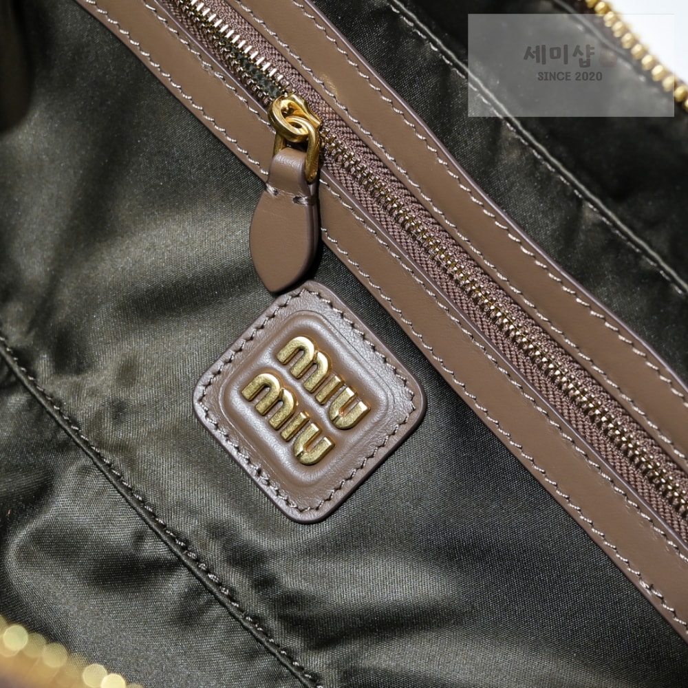 Miu Miu Miu Miu Arcadie Leather Large 레플리카 38번 이미지 - Bag | 세미샵 레플리카 사이트