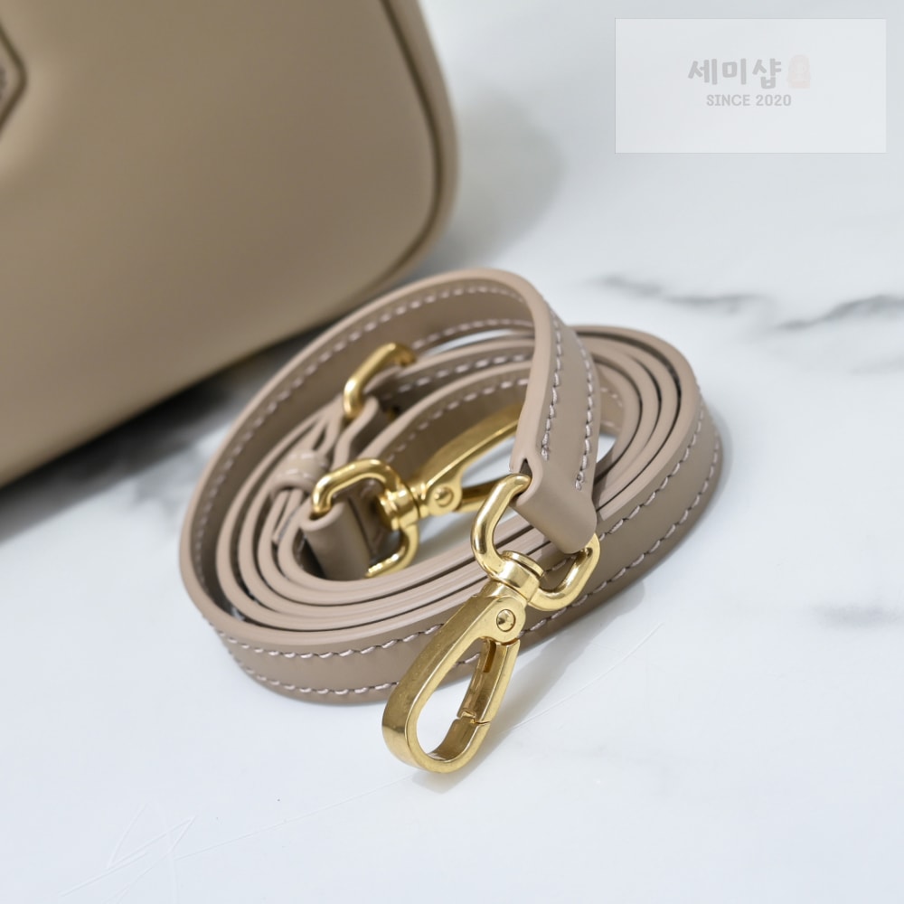 Miu Miu Miu Miu Arcadie Leather Large 레플리카 44번 이미지 - Bag | 세미샵 레플리카 사이트