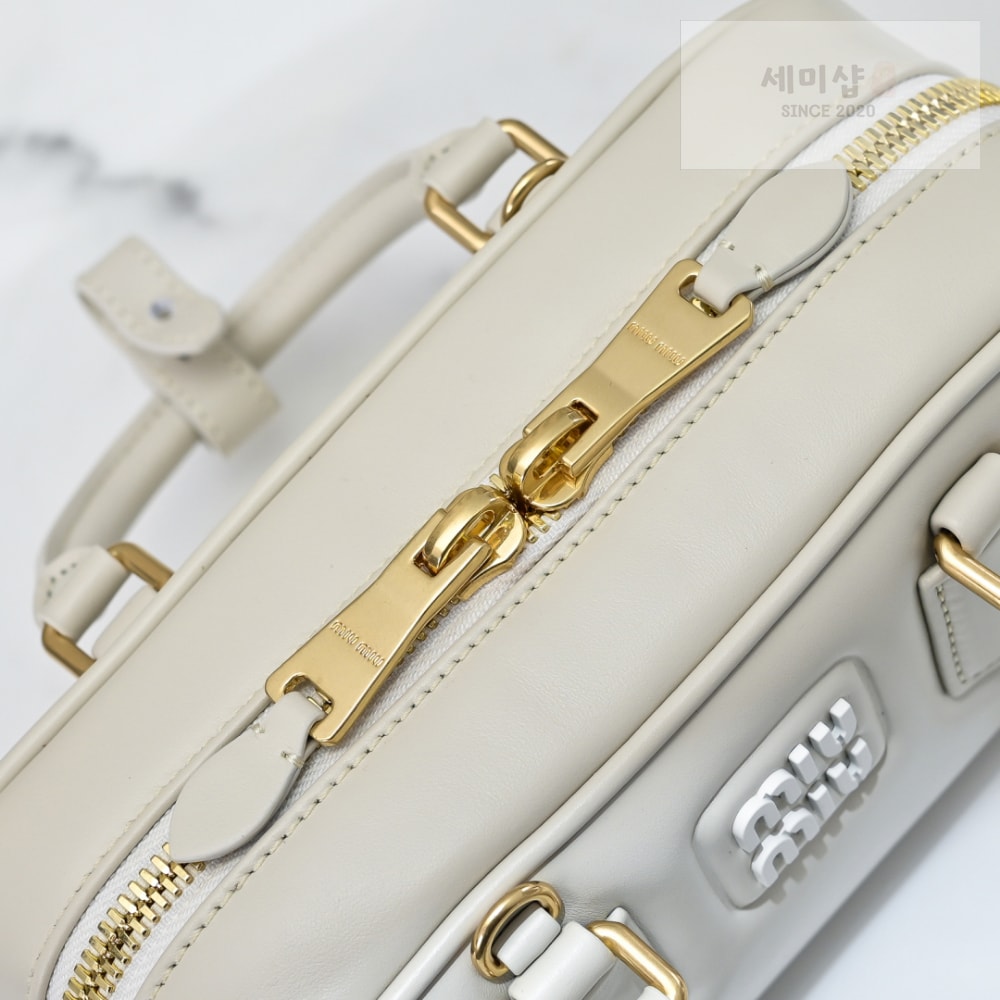 Miu Miu Miu Miu Arcadie Leather Regular Bag 20번 이미지