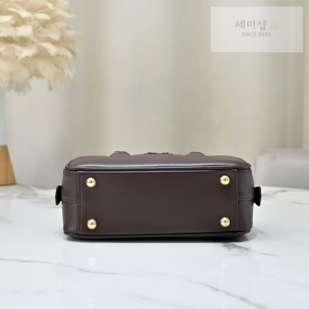 Miu Miu Miu Miu Arcadie Leather Regular Bag 27번 이미지