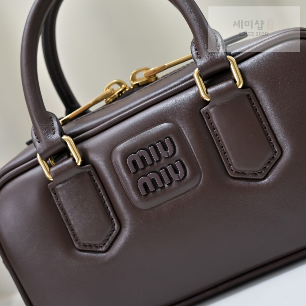 Miu Miu Miu Miu Arcadie Leather Regular Bag 28번 이미지