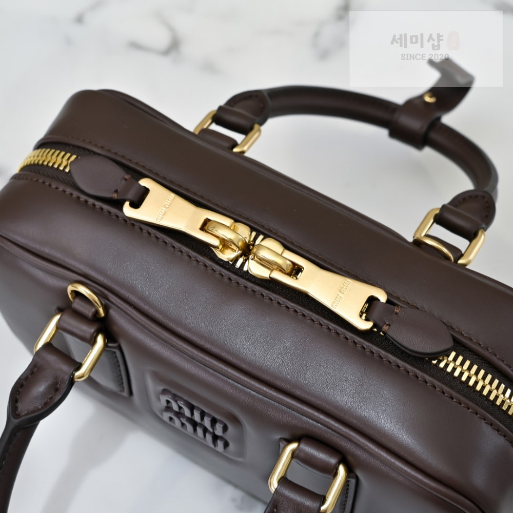 Miu Miu Miu Miu Arcadie Leather Regular Bag 29번 이미지