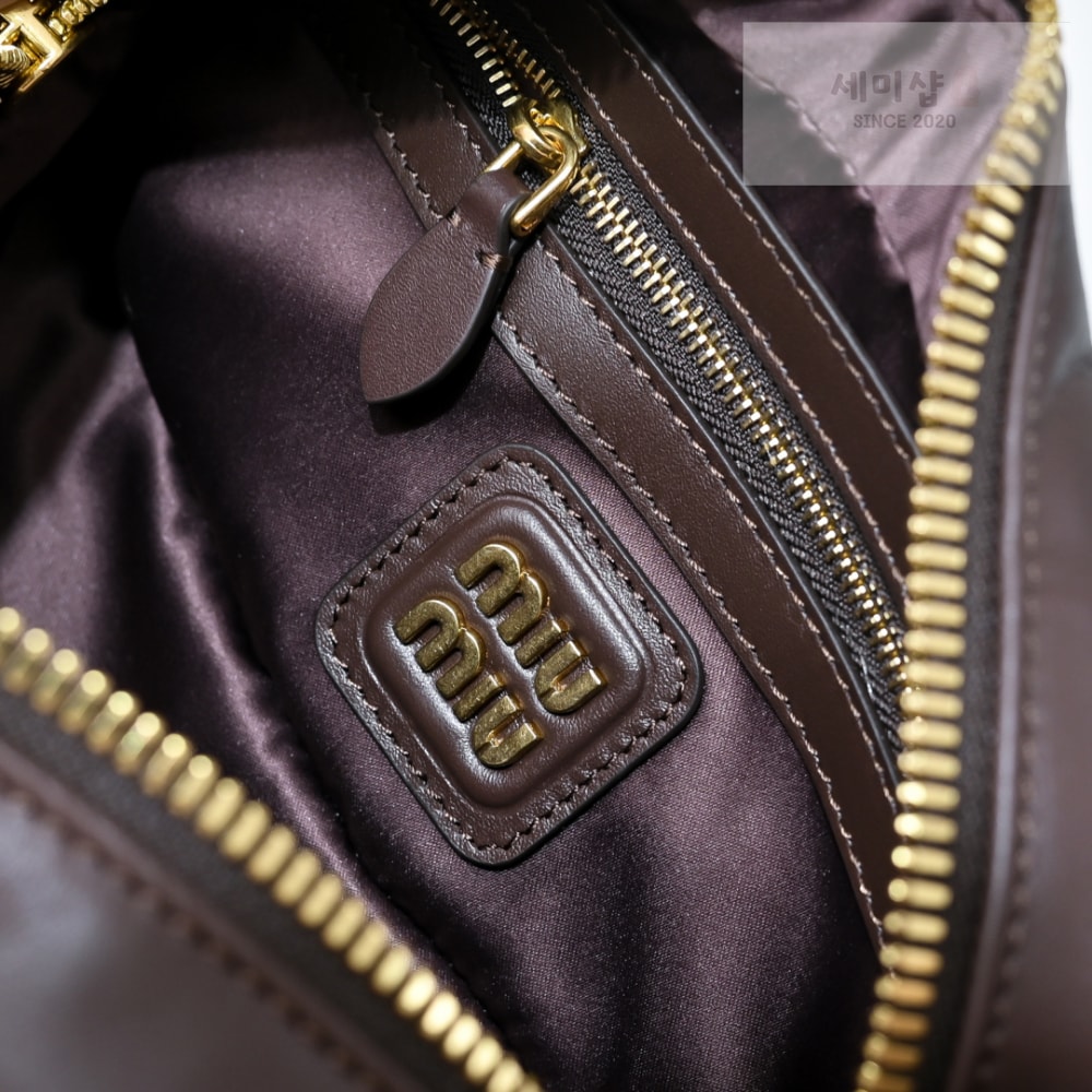Miu Miu Miu Miu Arcadie Leather Regular Bag 32번 이미지