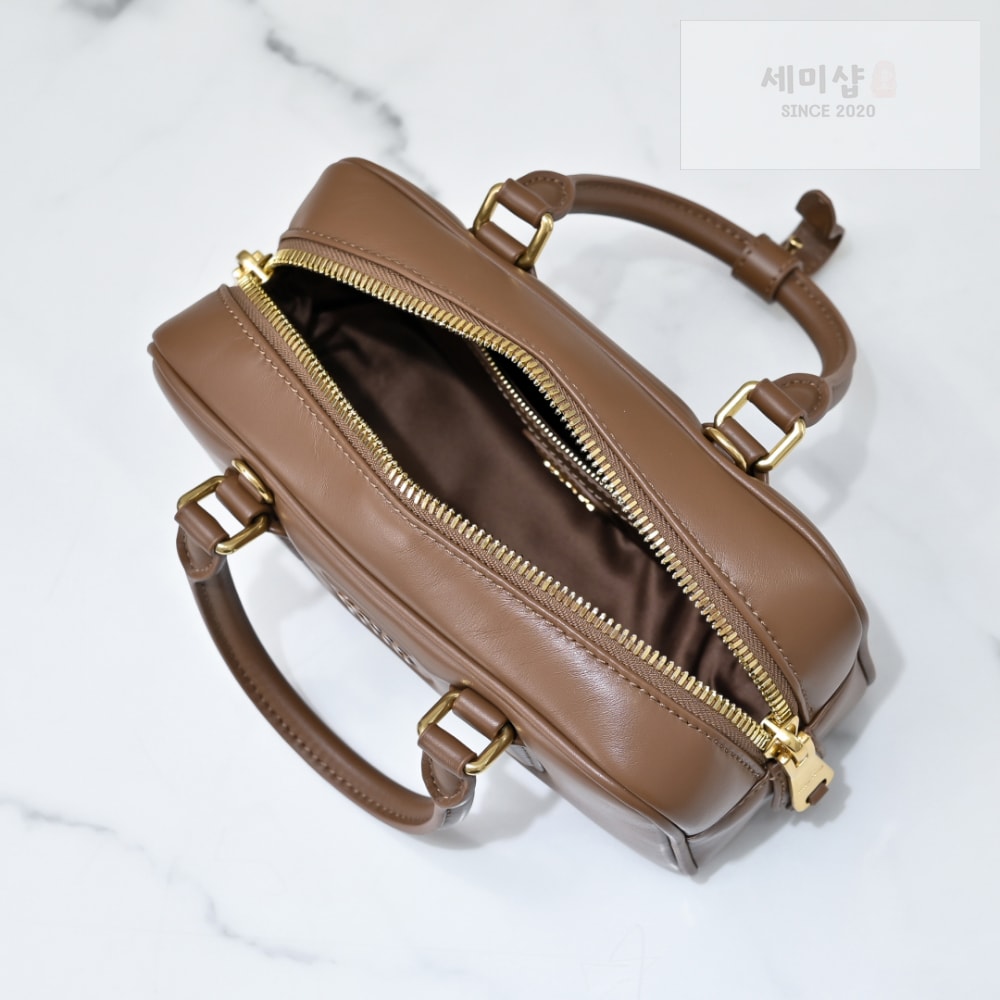 Miu Miu Miu Miu Arcadie Leather Regular Bag 47번 이미지