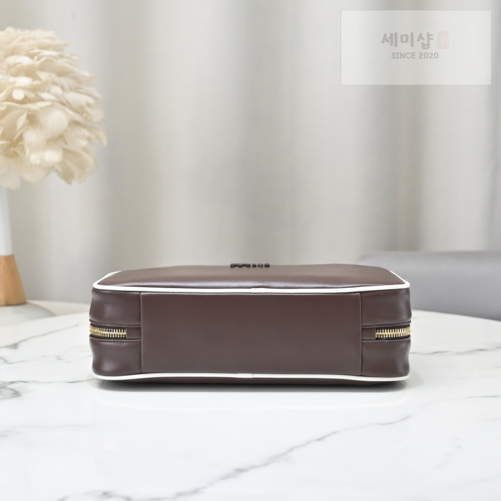 Miu Miu Miu Miu Beau Leather Top Handle Bag 2번 이미지