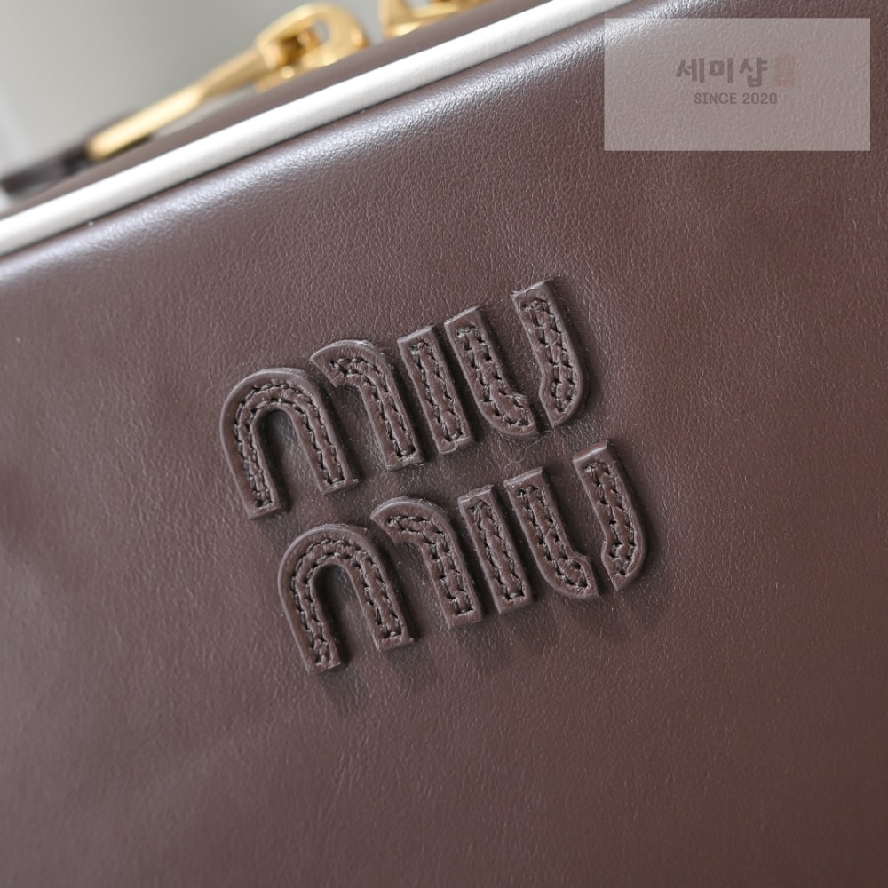 Miu Miu Miu Miu Beau Leather Top Handle Bag 3번 이미지