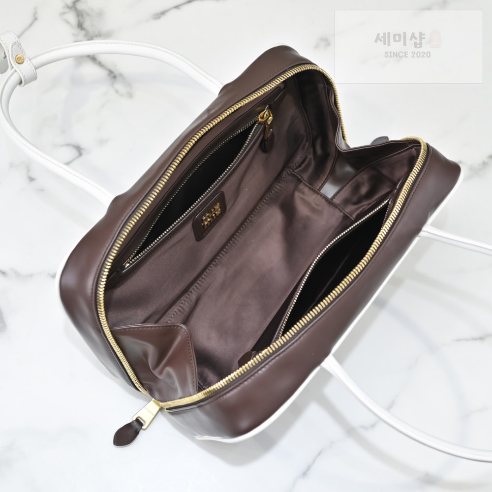 Miu Miu Miu Miu Beau Leather Top Handle Bag 6번 이미지