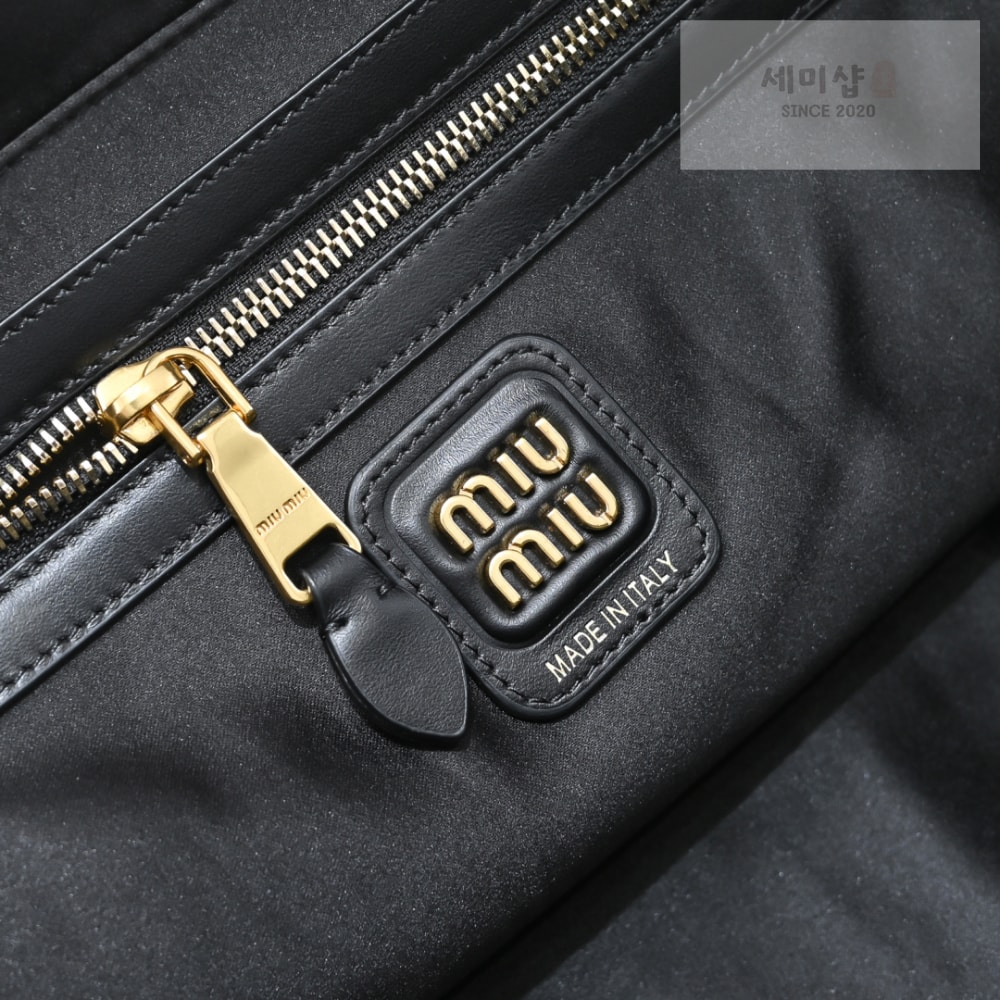 Miu Miu Miu Miu Beau Leather Top Handle Bag 7번 이미지