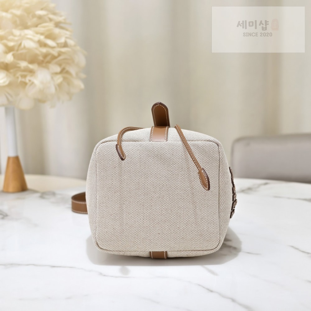 Miu Miu Miu Miu Canvas Leather Bucket Bag 2번 이미지