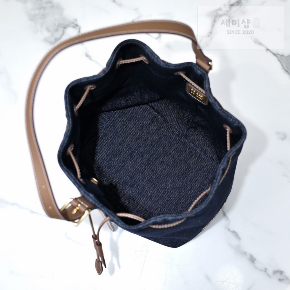 Miu Miu Miu Miu Denim Leather Bucket Bag 6번 이미지