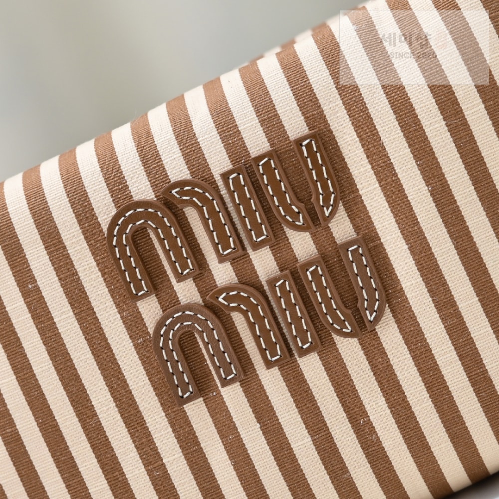 Miu Miu Miu Miu Gabardine Pouch Bag 5번 이미지