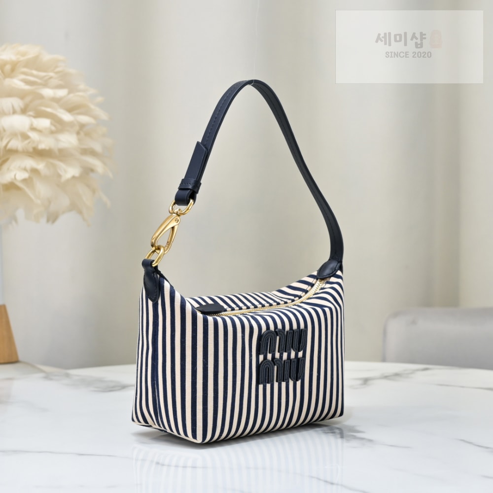 Miu Miu Miu Miu Gabardine Pouch Bag 9번 이미지