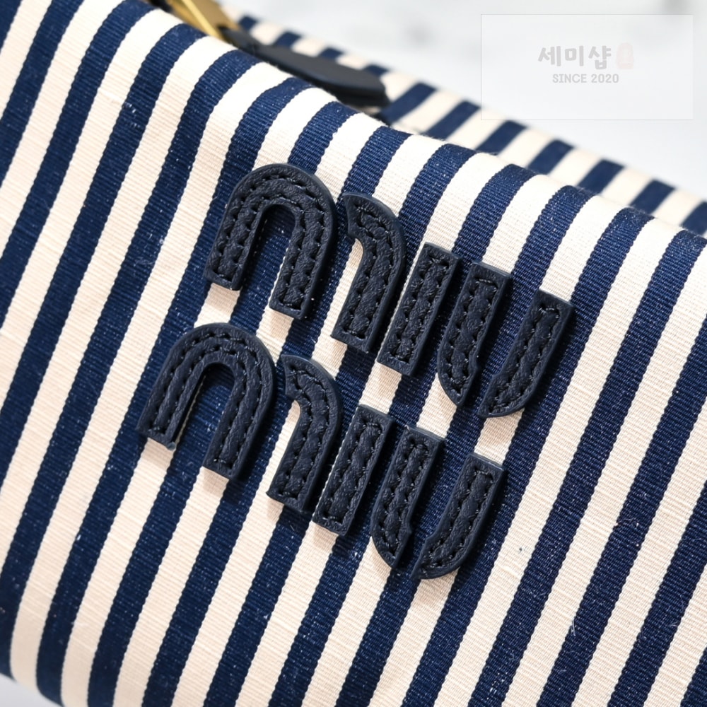 Miu Miu Miu Miu Gabardine Pouch Bag 11번 이미지