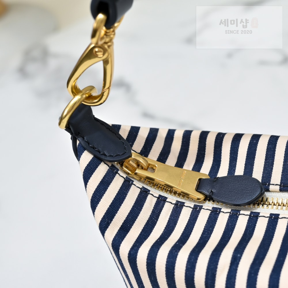 Miu Miu Miu Miu Gabardine Pouch Bag 12번 이미지