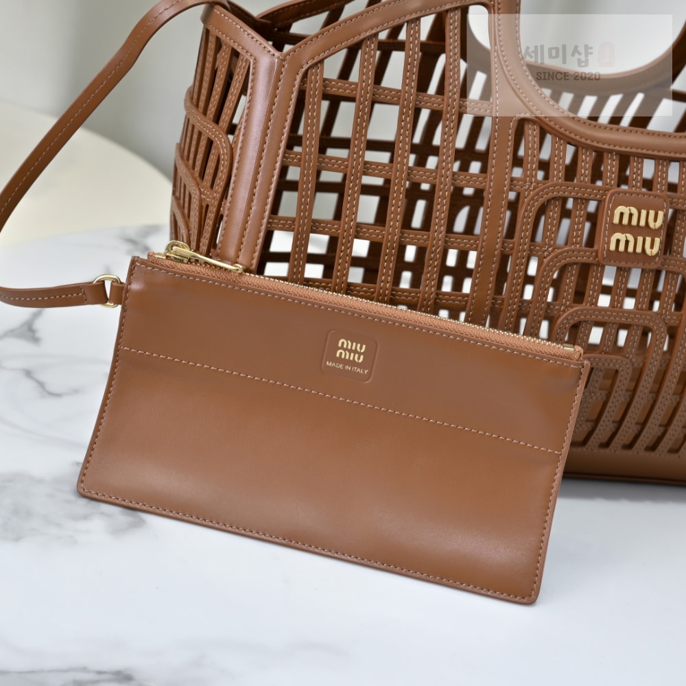 Miu Miu Miu Miu Leather Basket Bag 5번 이미지