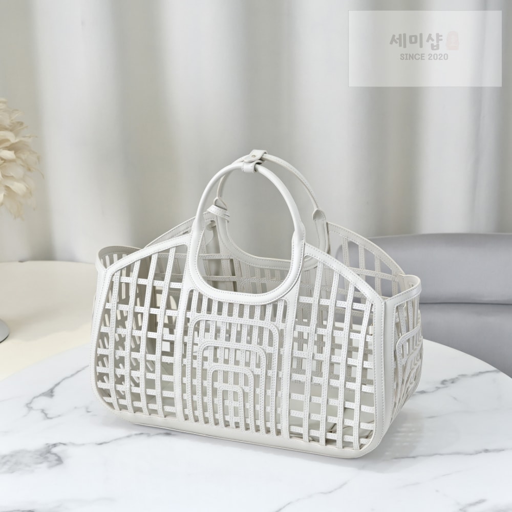 Miu Miu Miu Miu Leather Basket Bag 1번 이미지