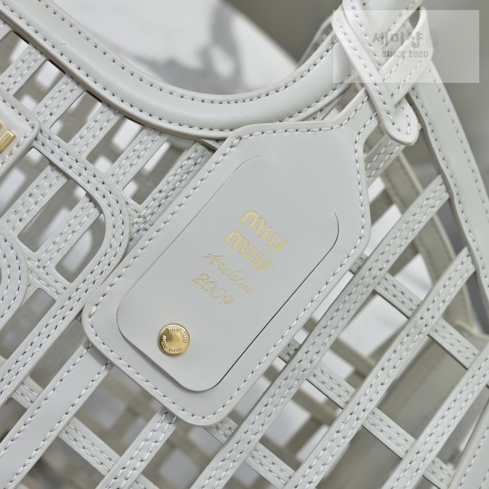 Miu Miu Miu Miu Leather Basket Bag 5번 이미지