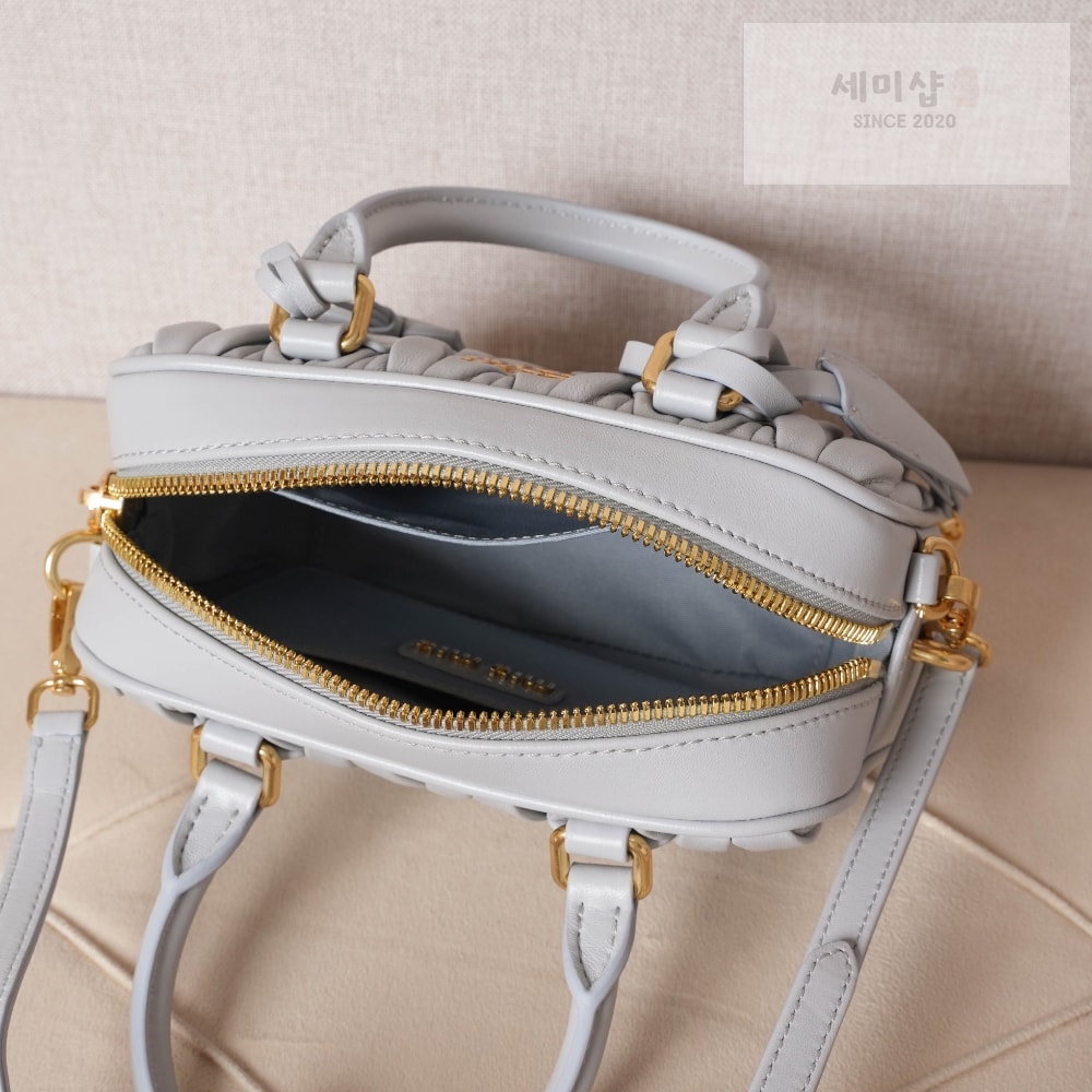 Miu Miu Miu Miu Matelasse Nappa Leather Bag 7번 이미지