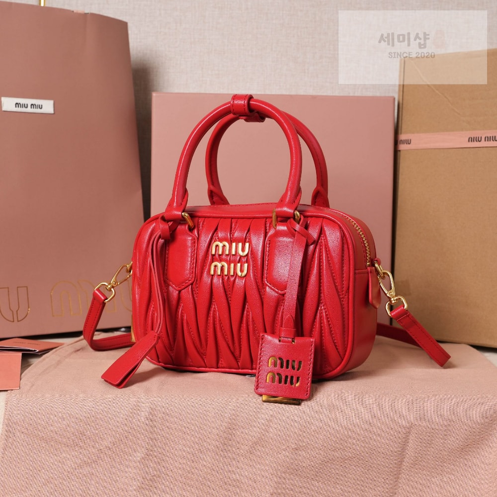 Miu Miu Miu Miu Matelasse Nappa Leather Bag 7번 이미지