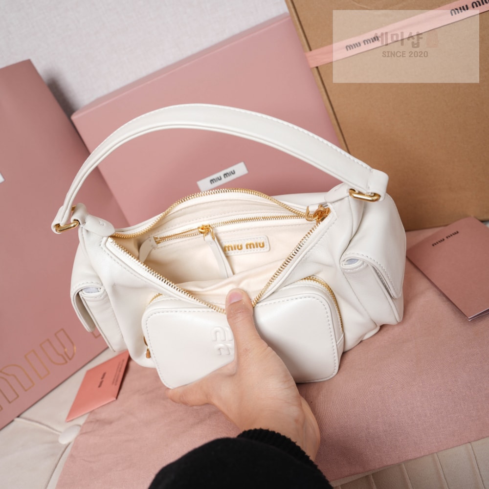 Miu Miu Miu Miu Nappa Leather Pocket Bag 7번 이미지