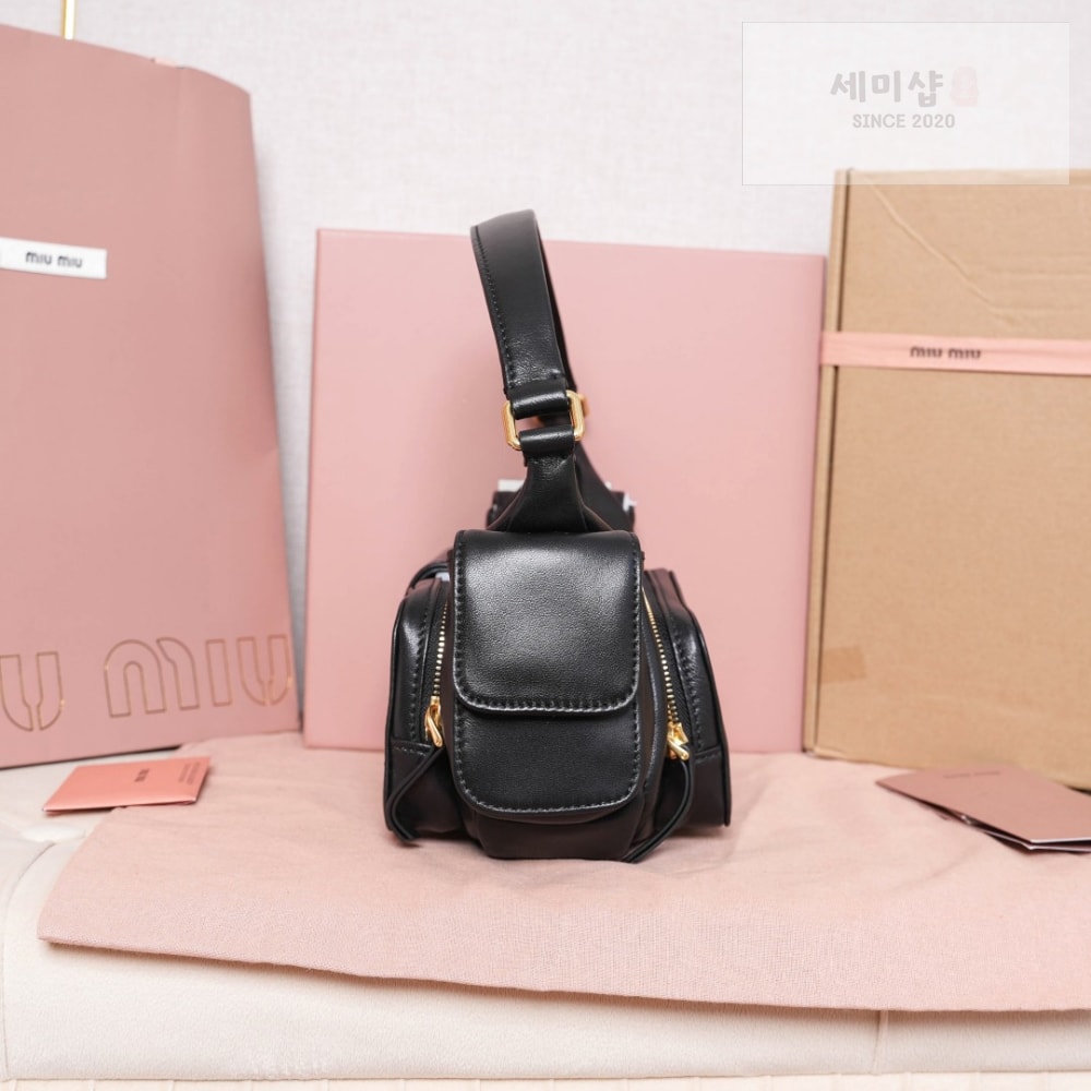 Miu Miu Miu Miu Nappa Leather Pocket Bag 2번 이미지