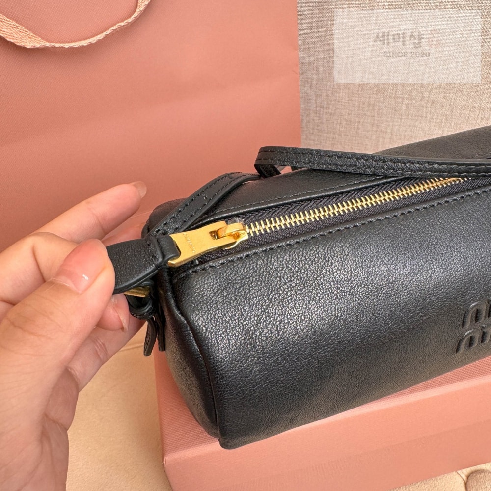Miu Miu Miu Miu Nappa Leather Pouch Bag 7번 이미지