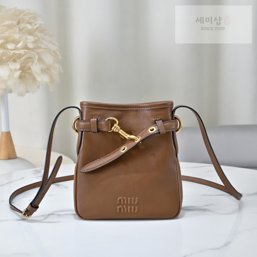 Miu Miu Miu Miu Nappa Leather Pouch Bag 18번 이미지