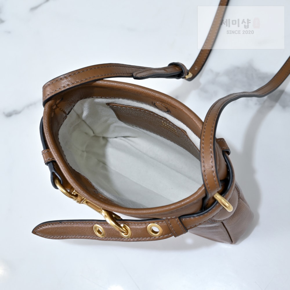 Miu Miu Miu Miu Nappa Leather Pouch Bag 22번 이미지