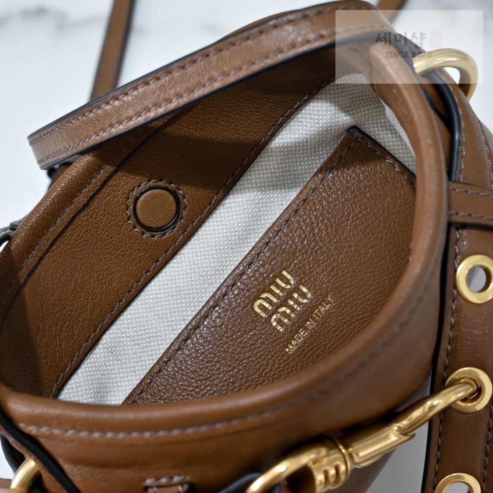 Miu Miu Miu Miu Nappa Leather Pouch Bag 23번 이미지
