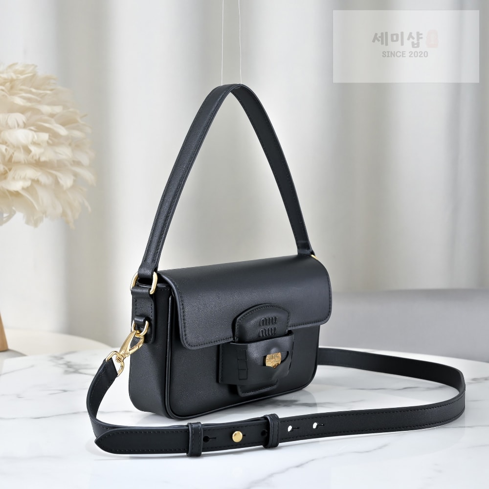 Miu Miu Miu Miu Penny Leather Bag 3번 이미지