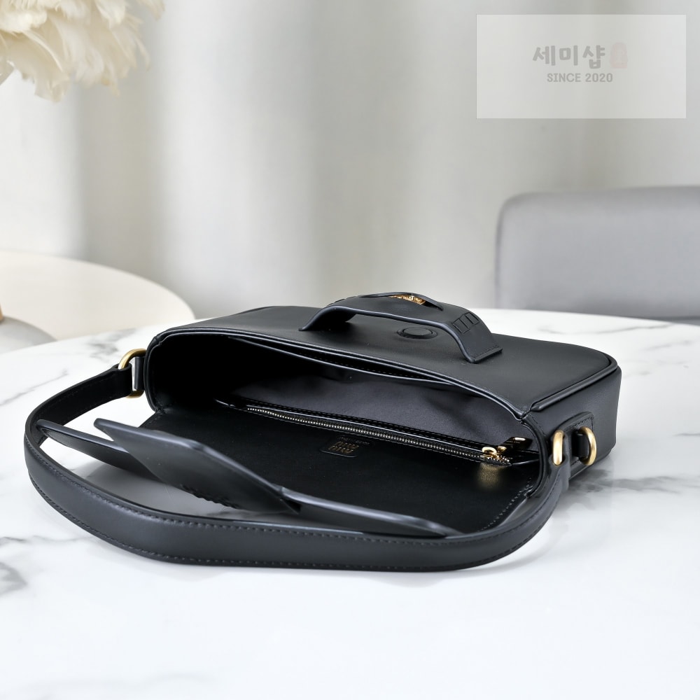 Miu Miu Miu Miu Penny Leather Bag 6번 이미지