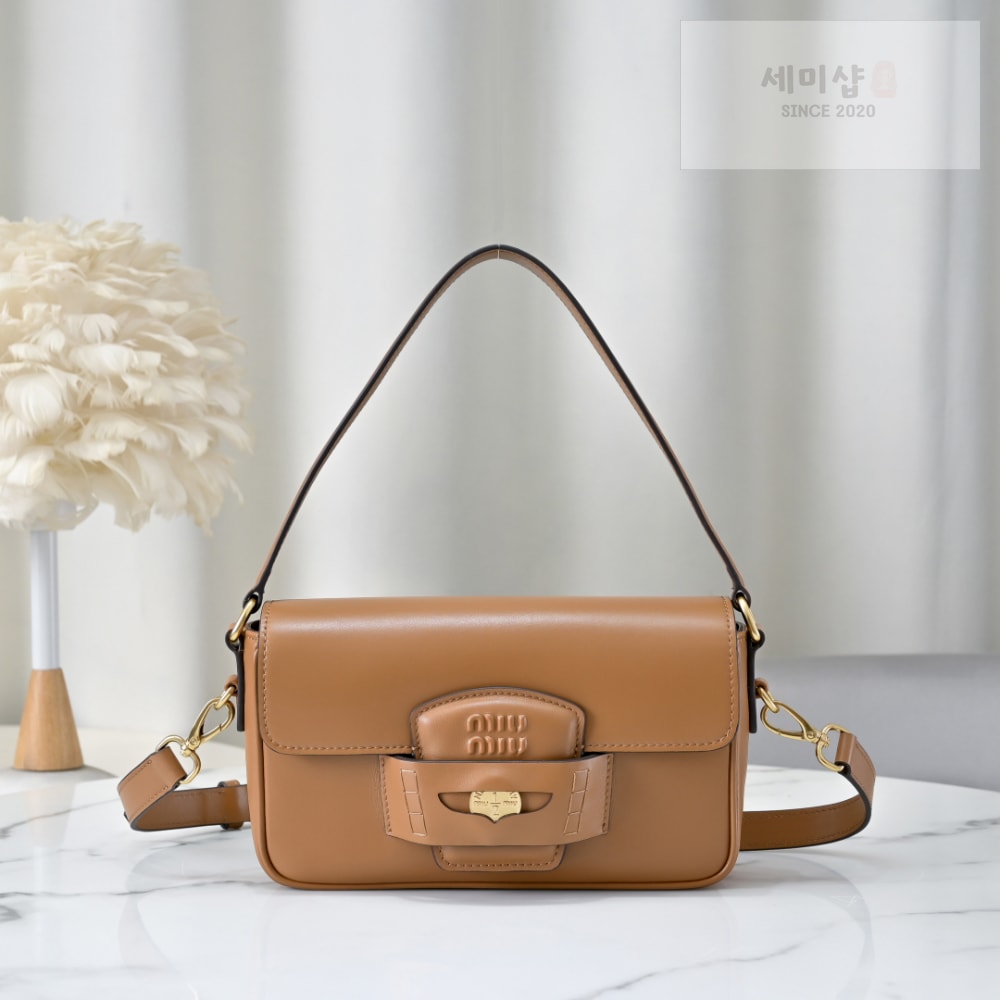 Miu Miu Miu Miu Penny Leather Bag 8번 이미지