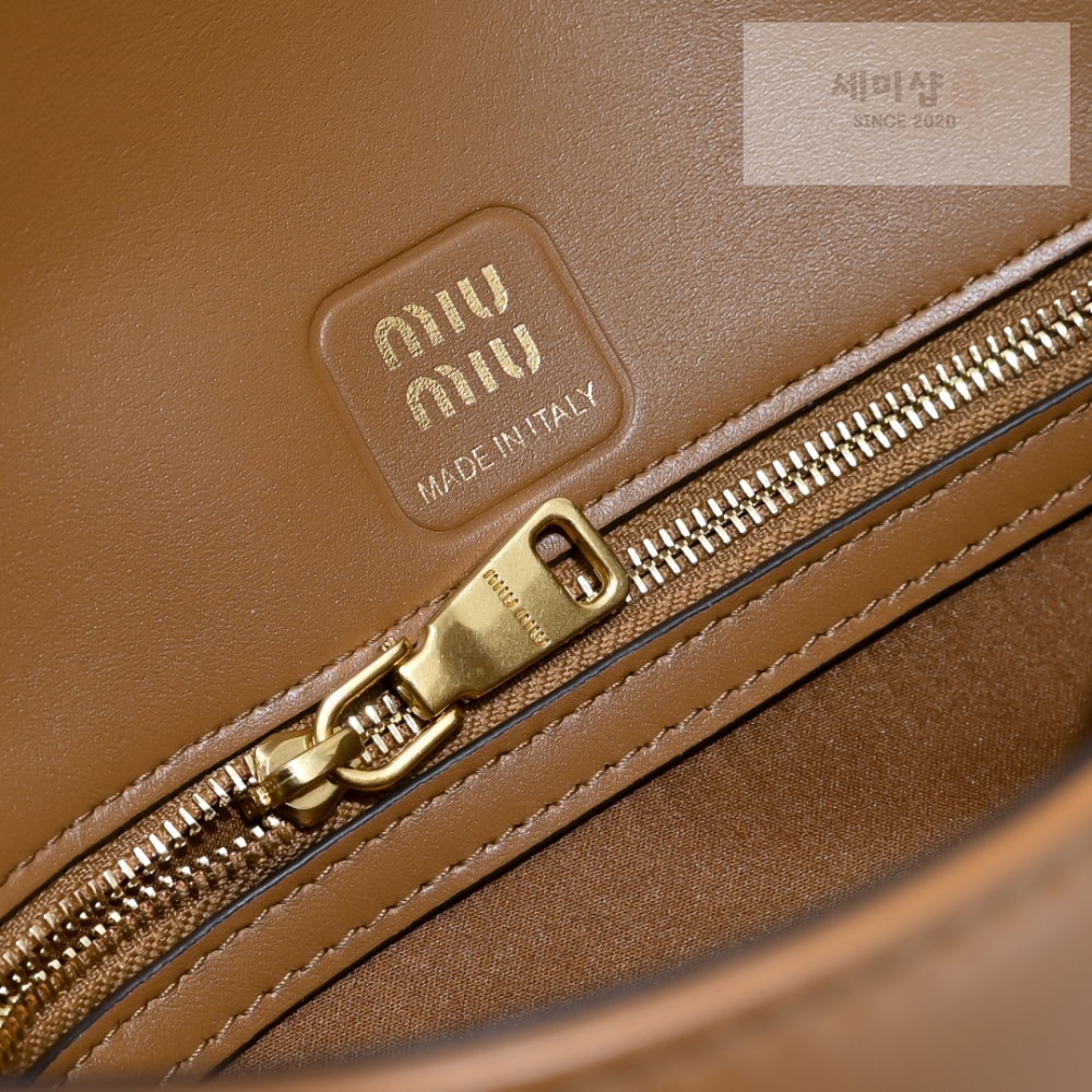 Miu Miu Miu Miu Penny Leather Bag 7번 이미지