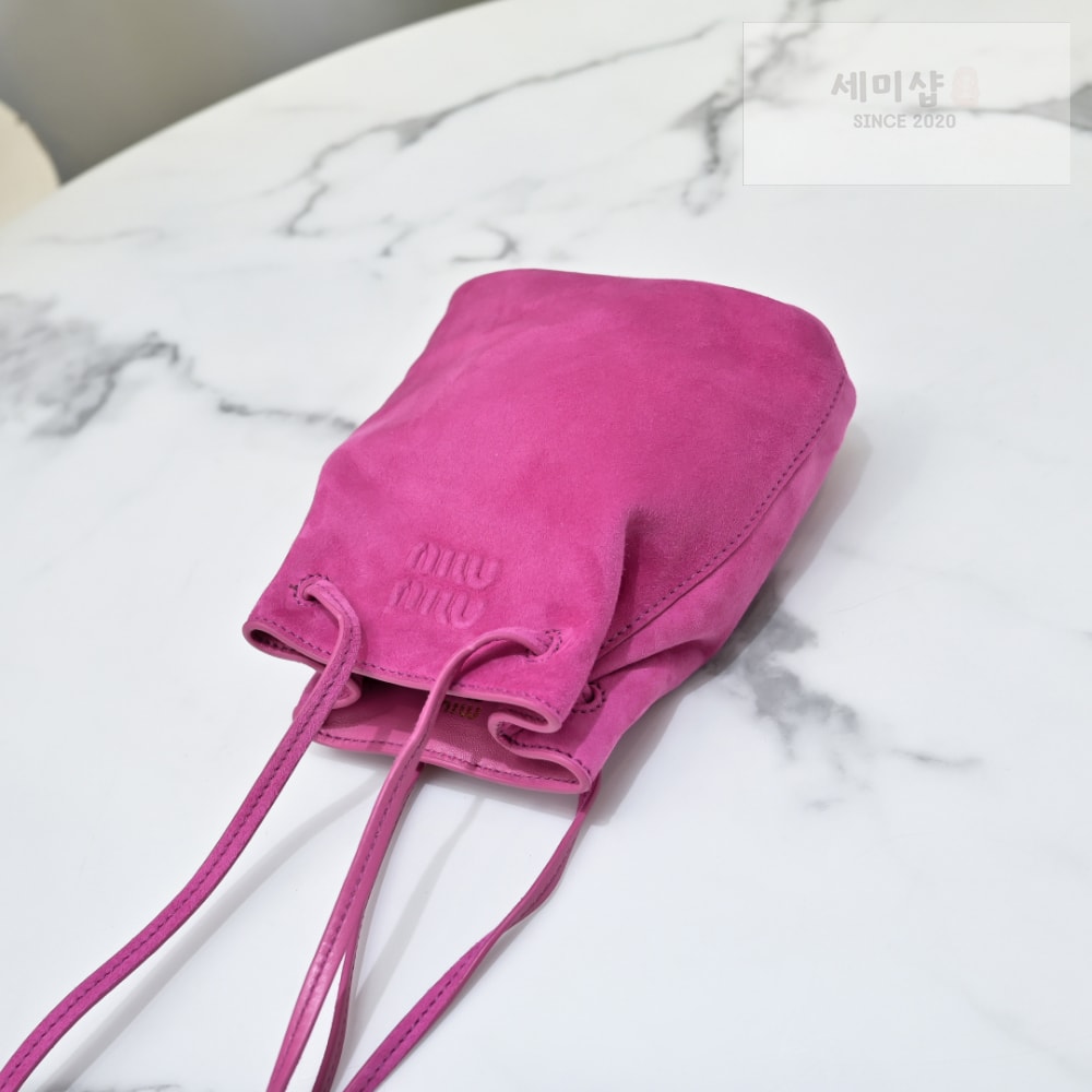 Miu Miu Miu Miu Suede Pouch Bag 6번 이미지