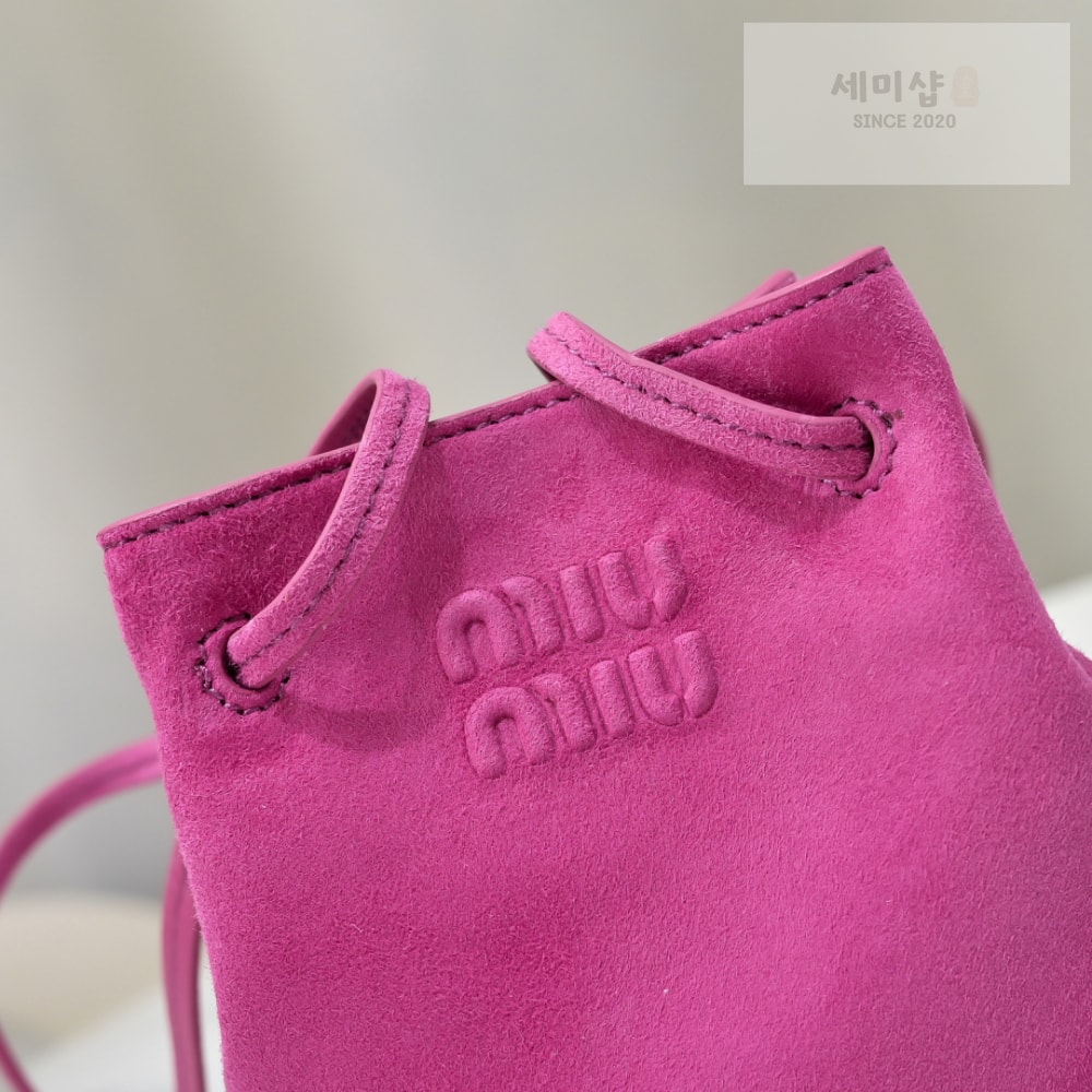 Miu Miu Miu Miu Suede Pouch Bag 7번 이미지