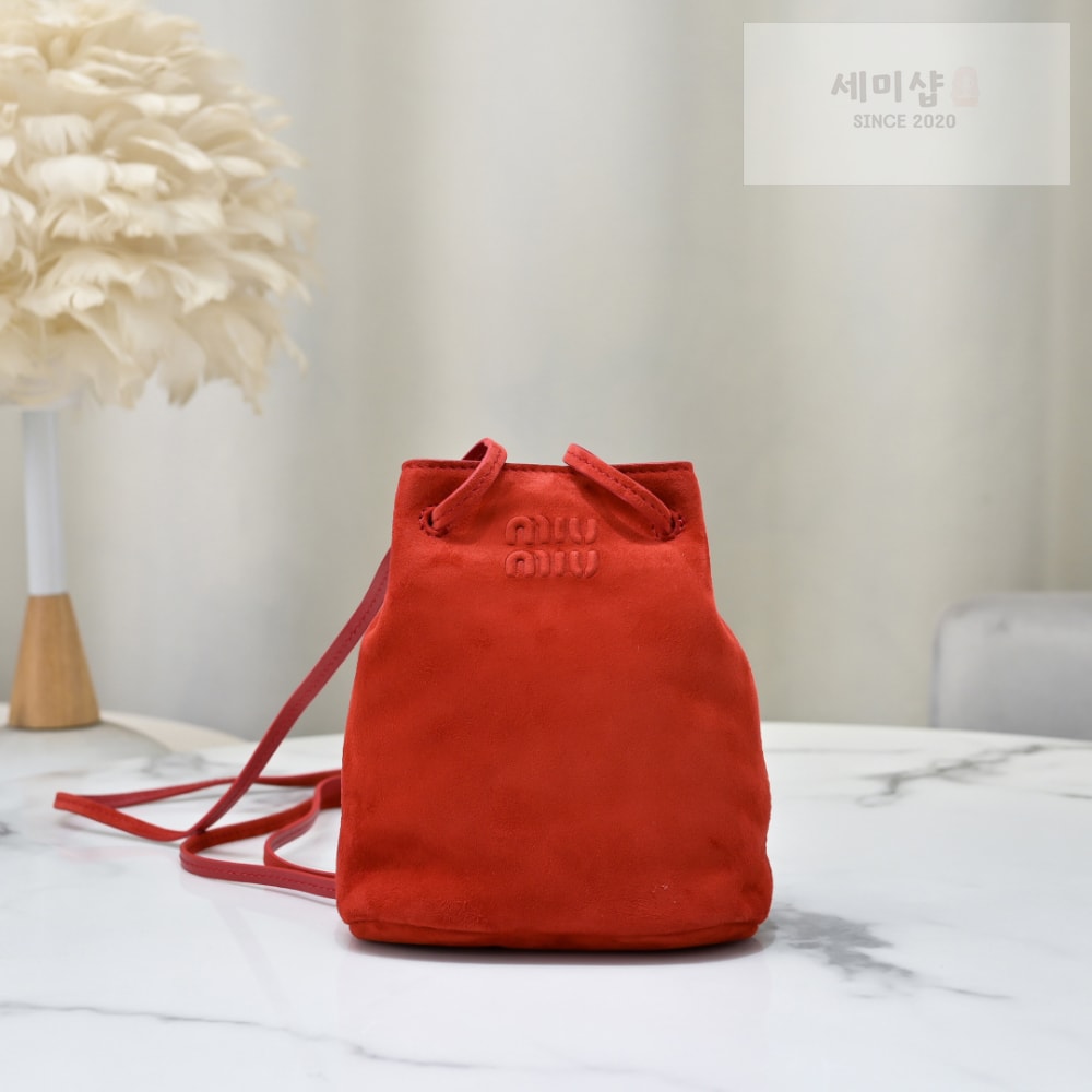 Miu Miu Miu Miu Suede Pouch Bag 10번 이미지