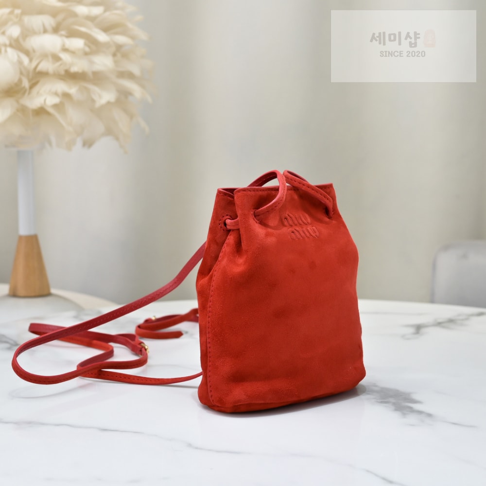 Miu Miu Miu Miu Suede Pouch Bag 18번 이미지