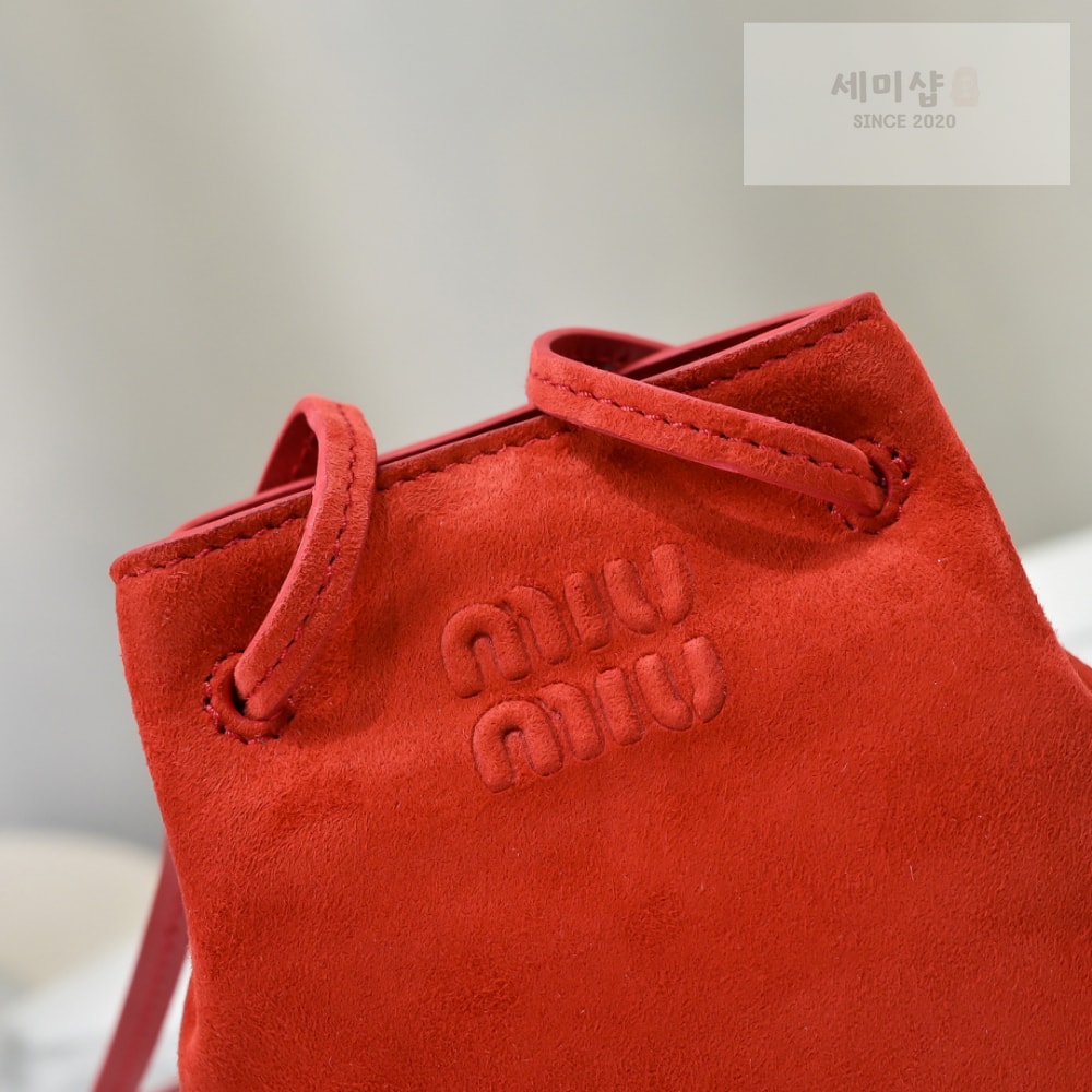 Miu Miu Miu Miu Suede Pouch Bag 12번 이미지