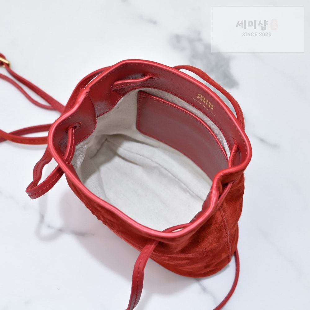 Miu Miu Miu Miu Suede Pouch Bag 15번 이미지