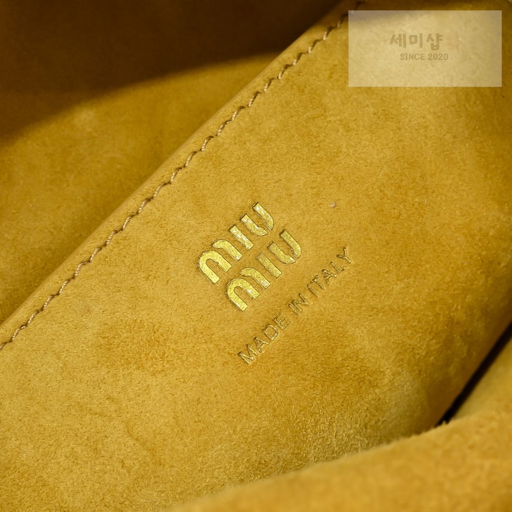 Miu Miu Miu Miu Suede With Trick Bag 17번 이미지