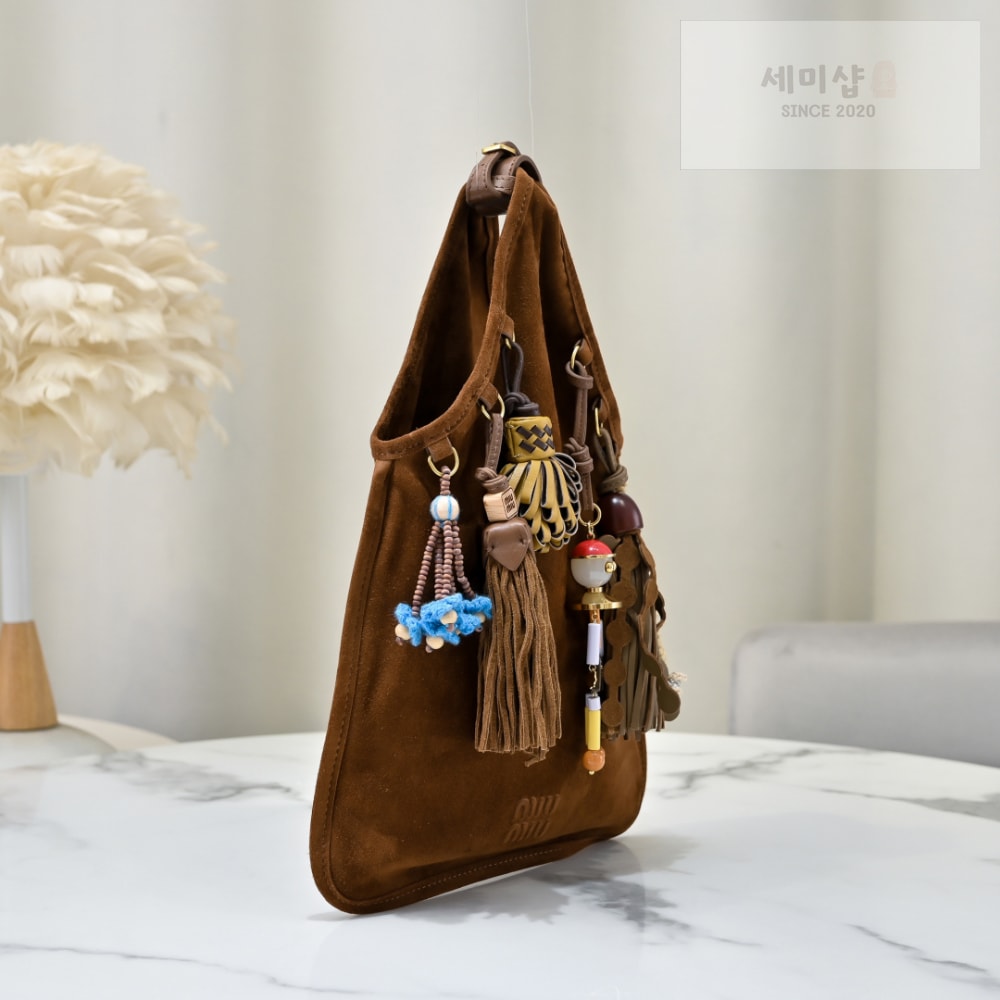 Miu Miu Miu Miu Suede With Trick Bag 11번 이미지