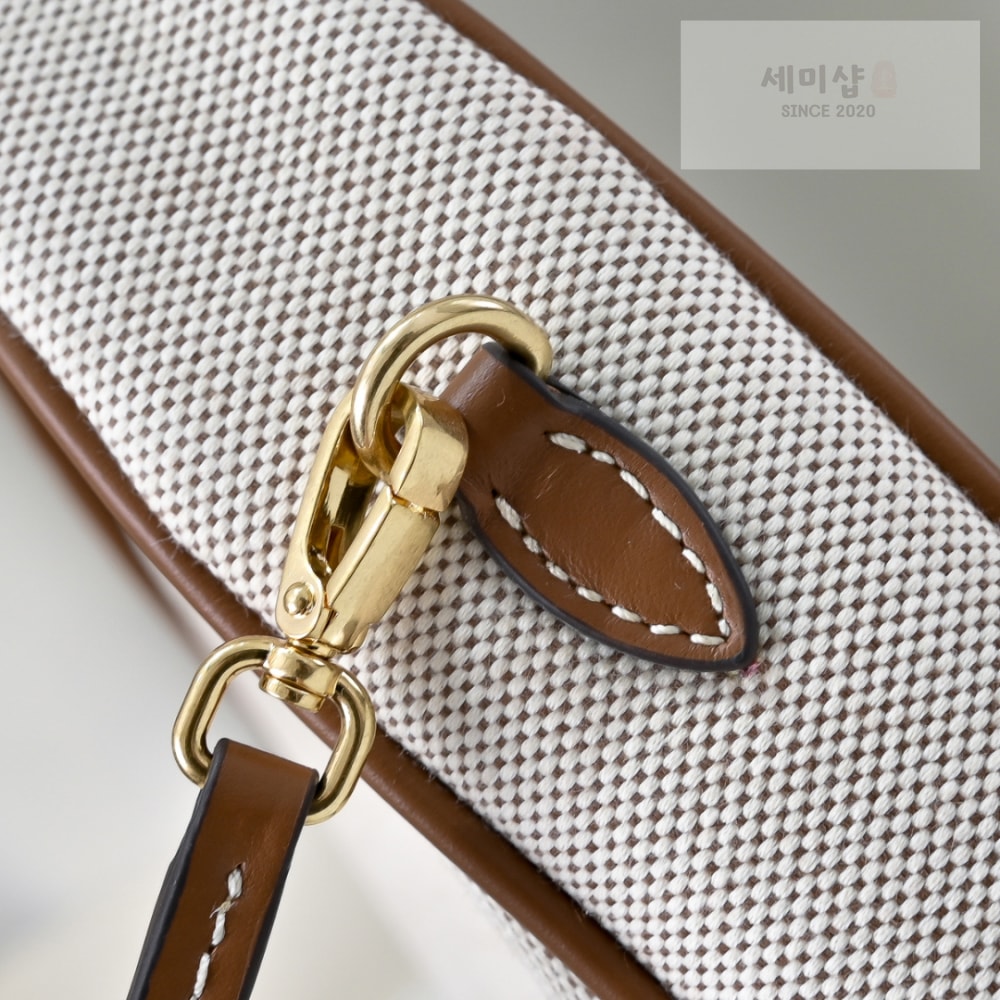 Miu Miu Miu Miu Wander Canvas And Leather Bag 6번 이미지