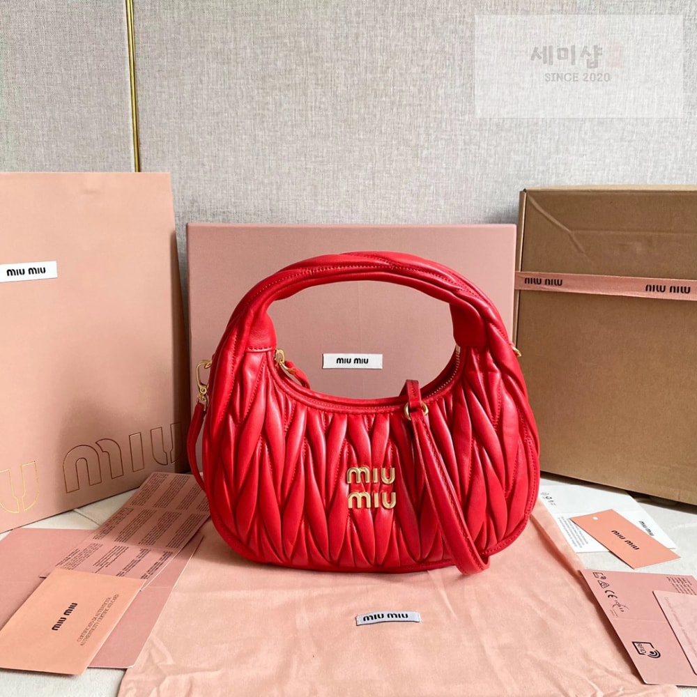 Miu Miu Miu Miu Wander Matelasse Nappa Leather Hobo Bag 1번 이미지