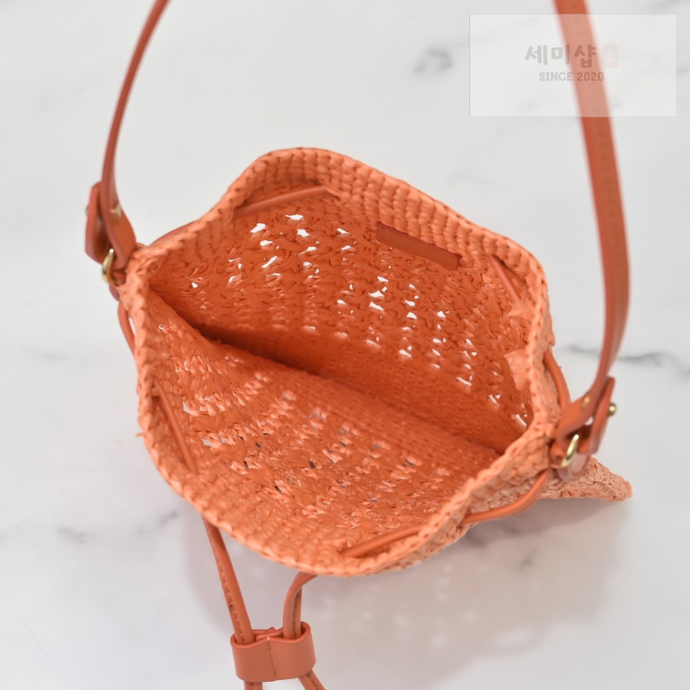 Miu Miu Miu Miu Woven Fabric Mini Bag 16번 이미지