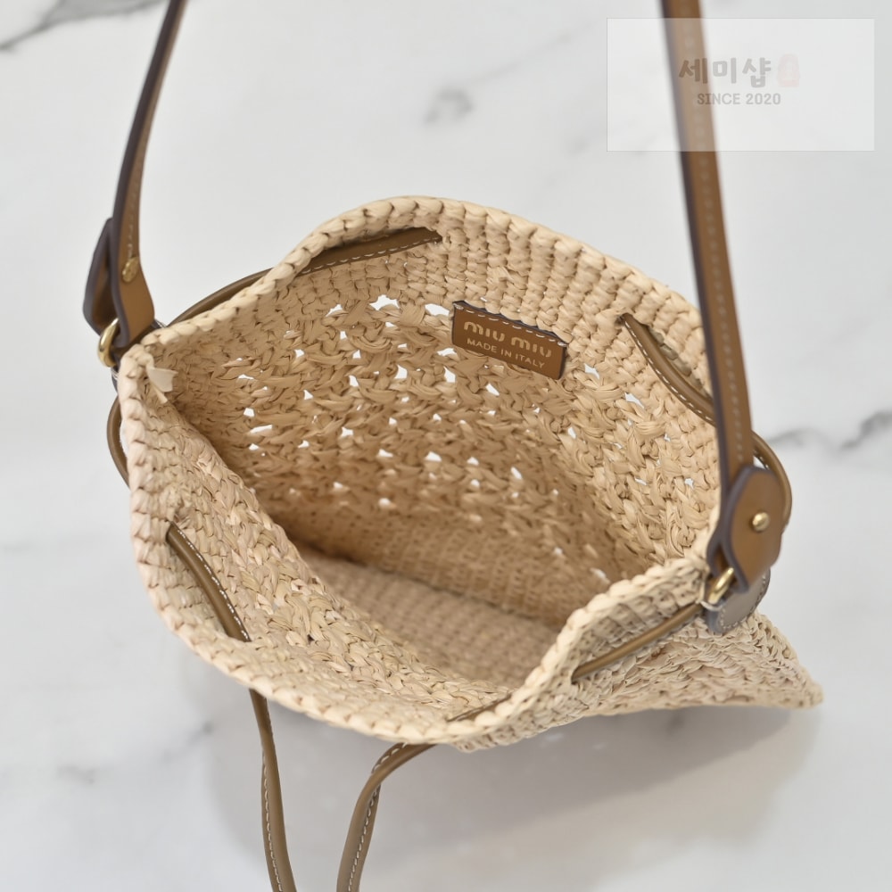 Miu Miu Miu Miu Woven Fabric Mini Bag 32번 이미지