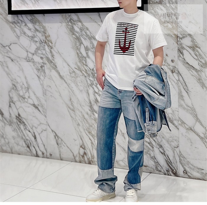 Gucci 구찌 닻 모티브 메종 로고 프린트 코튼 저지 반팔 티셔츠 의류 4번 이미지